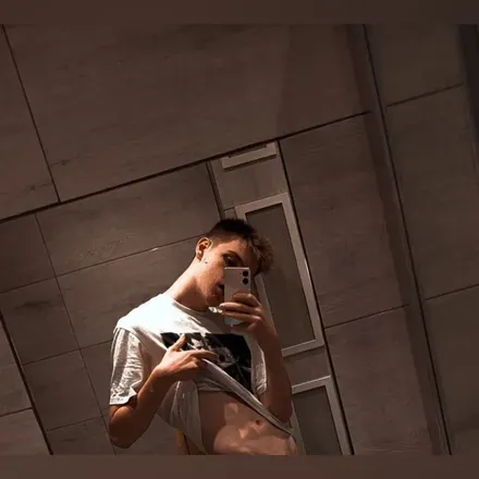 OnlyFans account  twinkxxl18 avatar 1