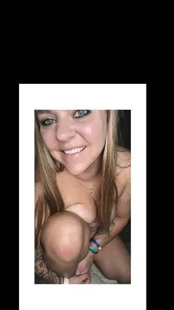 OnlyFans account  xo_mom_bod_vibes_xo avatar 1