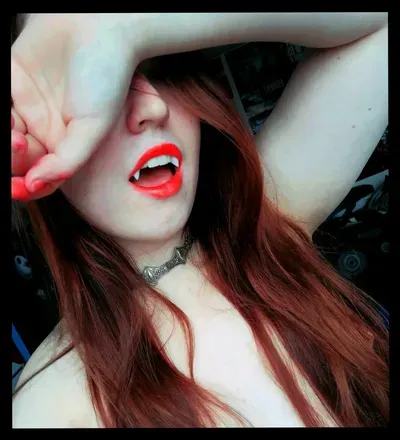 OnlyFans cuenta daughterofkhaine avatar 1