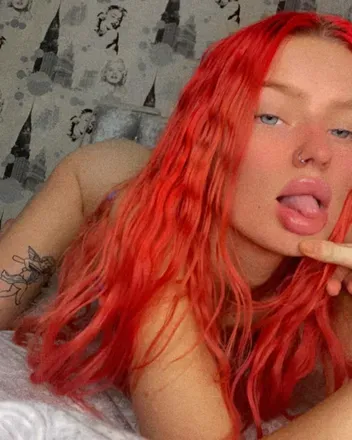 OnlyFans account  lskinsx header 2