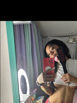 OnlyFans cuenta nevaeharielle.tv header 2