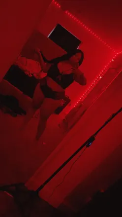 OnlyFans cuenta redddiii333 header 2