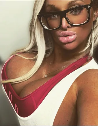 OnlyFans cuenta sexxystarr77 header 2