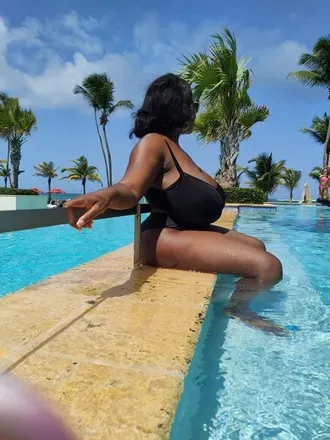 OnlyFans account  tyratinley header 2