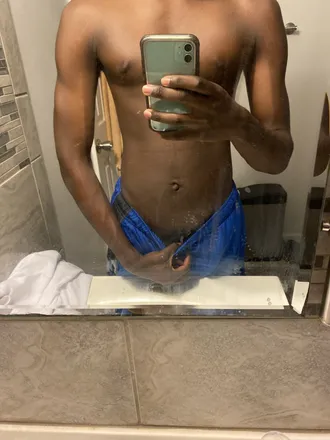OnlyFans account  realboy2000 header 2