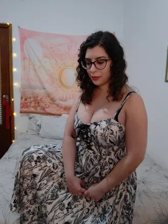 OnlyFans cuenta lilacqueen18 header 2