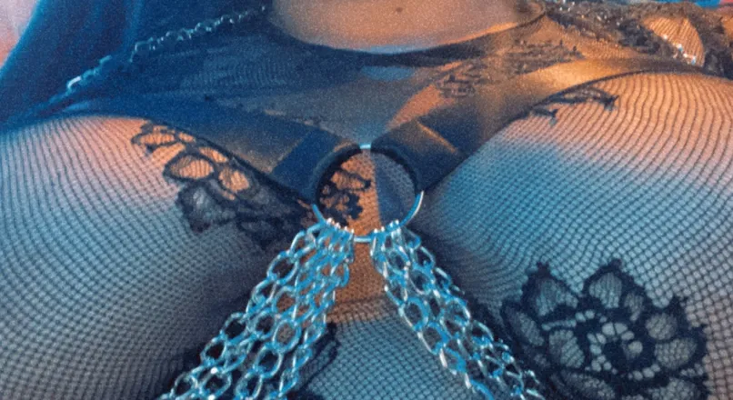 OnlyFans cuenta sweezyuwu header 2