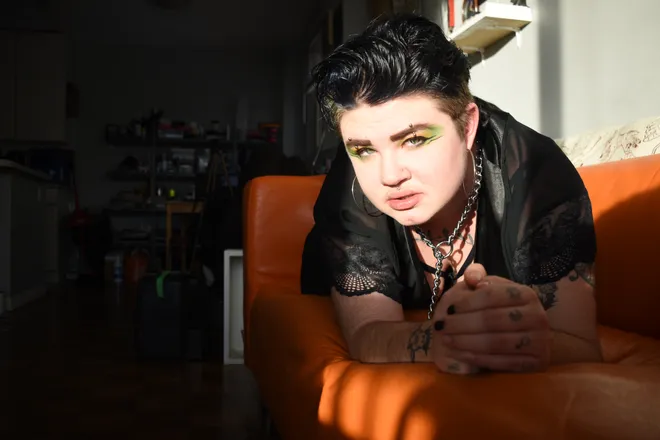 OnlyFans account  notyerbinary header 2