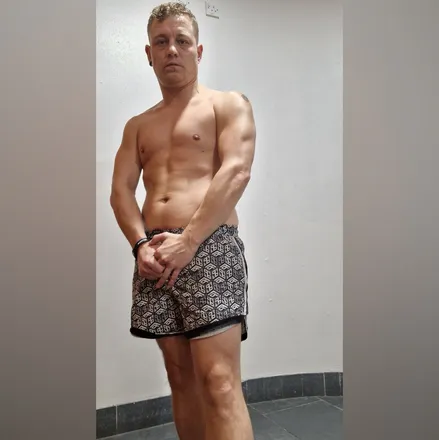 OnlyFans cuenta mr420uk header 2