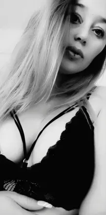 OnlyFans cuenta theuglyduckling22 avatar 1