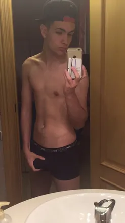 OnlyFans cuenta kinkyoscar header 2