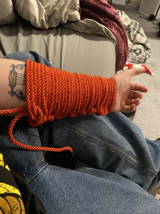 OnlyFans cuenta voicesofbondage header 2