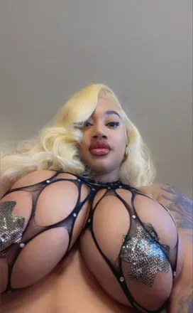 OnlyFans cuenta roxiiee96 avatar 1