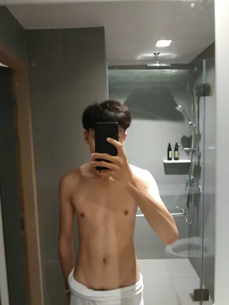 OnlyFans cuenta dark_khung header 2