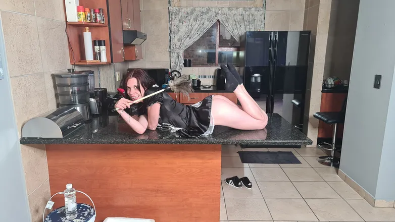 OnlyFans cuenta petite-mia header 2