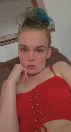 OnlyFans cuenta snowbunnybritbrat header 2