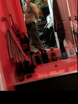 OnlyFans cuenta didntwannaknowu header 2