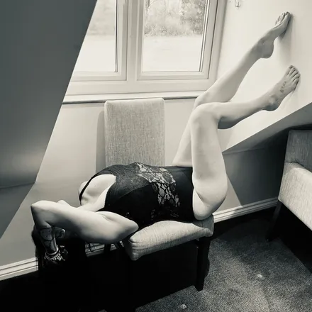 OnlyFans cuenta u217425872 header 2