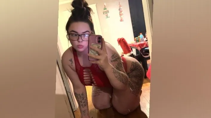 OnlyFans cuenta caitlinmckenzie header 2