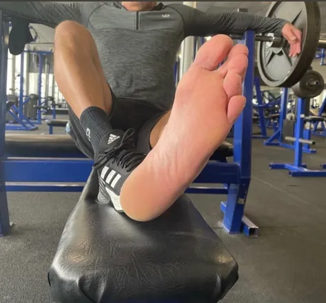 OnlyFans cuenta daddydomsfeet header 2