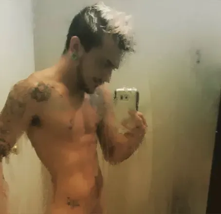 OnlyFans cuenta emryowen18 avatar 1