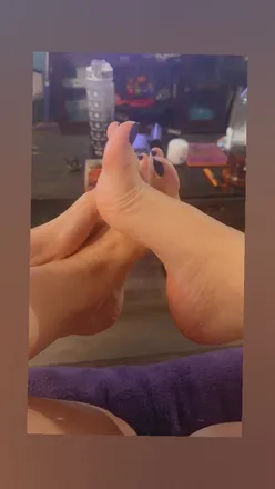 OnlyFans cuenta janeysonlyfeet header 2