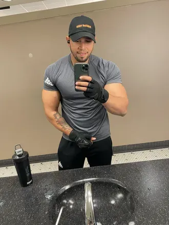 OnlyFans cuenta munecco33 avatar 1