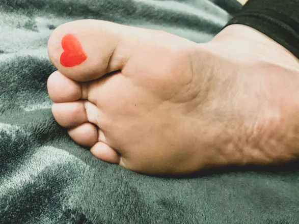 OnlyFans account  feedya header 2