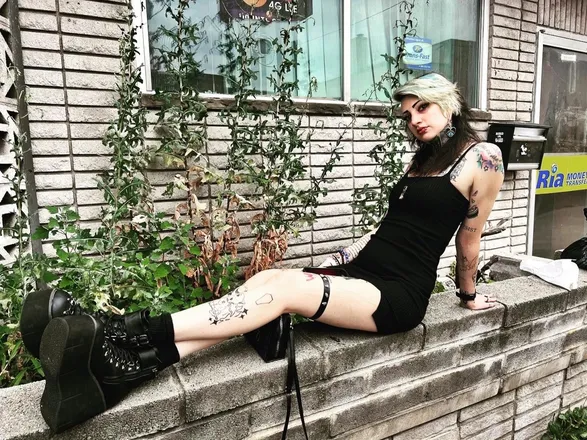 OnlyFans account  hazel_hex header 2