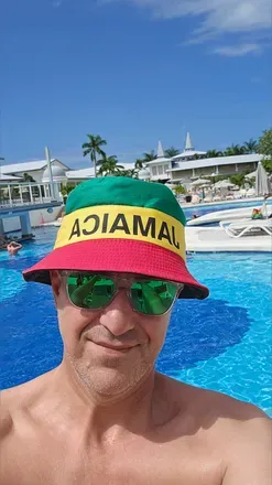 OnlyFans account  screamac avatar 1