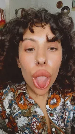 OnlyFans cuenta curly_lia avatar 1
