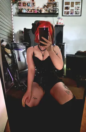 OnlyFans cuenta pop_tinny avatar 1