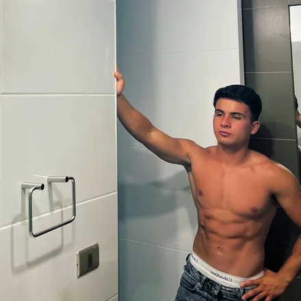 OnlyFans cuenta leandrobrownxx header 2