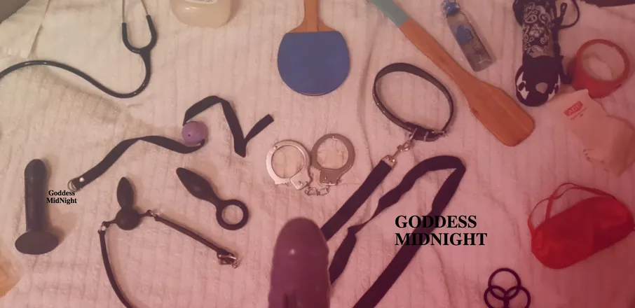 OnlyFans cuenta yourmidnightgod header 2