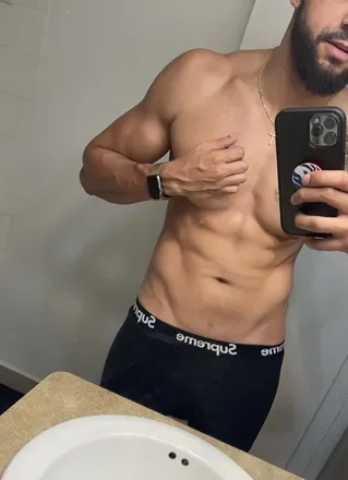 OnlyFans cuenta lightskinnympho avatar 1
