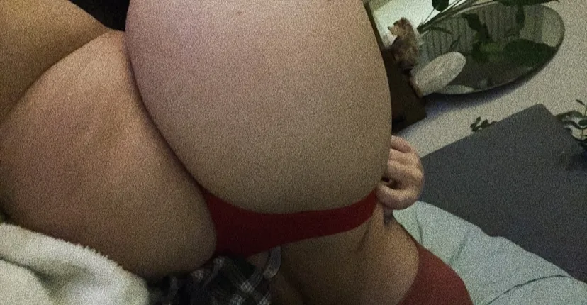 OnlyFans cuenta strawblndbby header 2