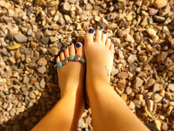 OnlyFans cuenta alluringfeetphotos header 2