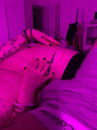 OnlyFans cuenta g0thbihlizzy header 2
