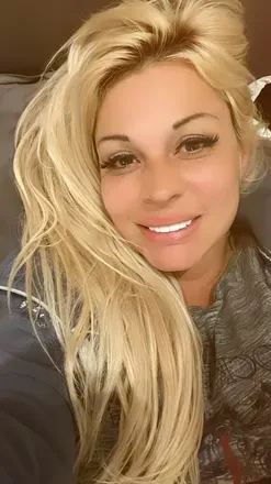 OnlyFans cuenta mrs.housemother avatar 1