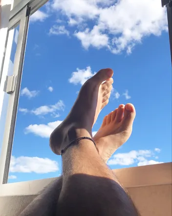 OnlyFans cuenta feethauss header 2