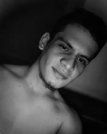 OnlyFans account  puentes99 header 2