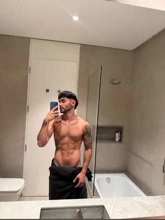 OnlyFans cuenta tteoo21 header 2