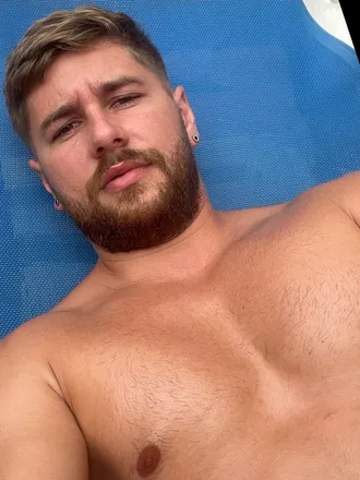 OnlyFans cuenta alexbaciu0427 header 2