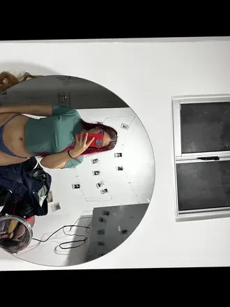 OnlyFans account  anni_ee header 2