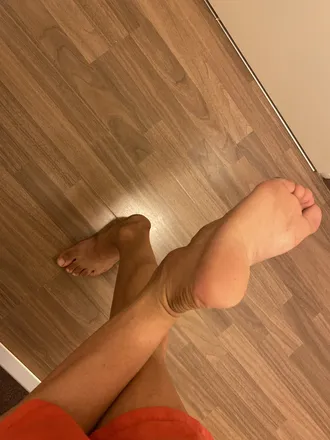 OnlyFans cuenta takemypieds header 2
