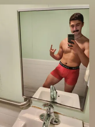 OnlyFans cuenta tryingtobeacub header 2