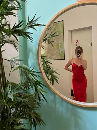 OnlyFans cuenta itslittlelaura header 2