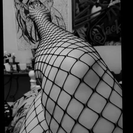 OnlyFans account  mommygothic666 header 2