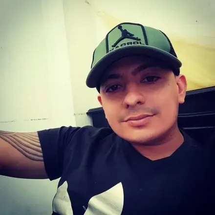 OnlyFans cuenta u194128718 header 2