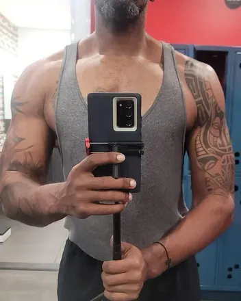 OnlyFans account  rayfitz24 avatar 1